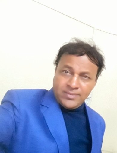 अफलातून दुनियाइ इश्किया